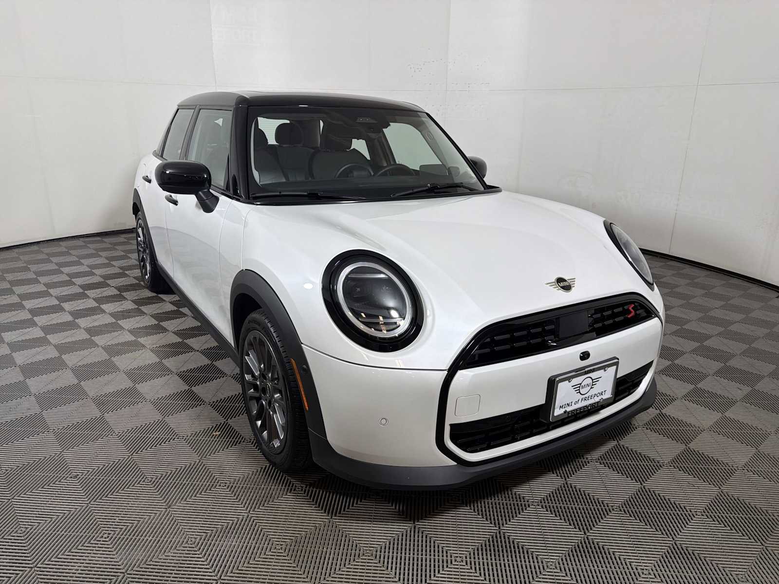 Certified 2025 MINI Cooper S image 2