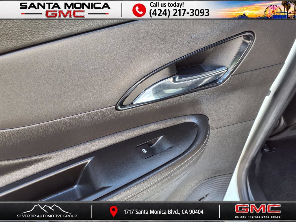 Certified 2021 Buick Encore Preferred FWD image 20