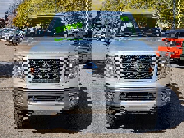 Used 2017 Nissan Titan PRO-4X w/ Pro-4x Convenience Package image 9