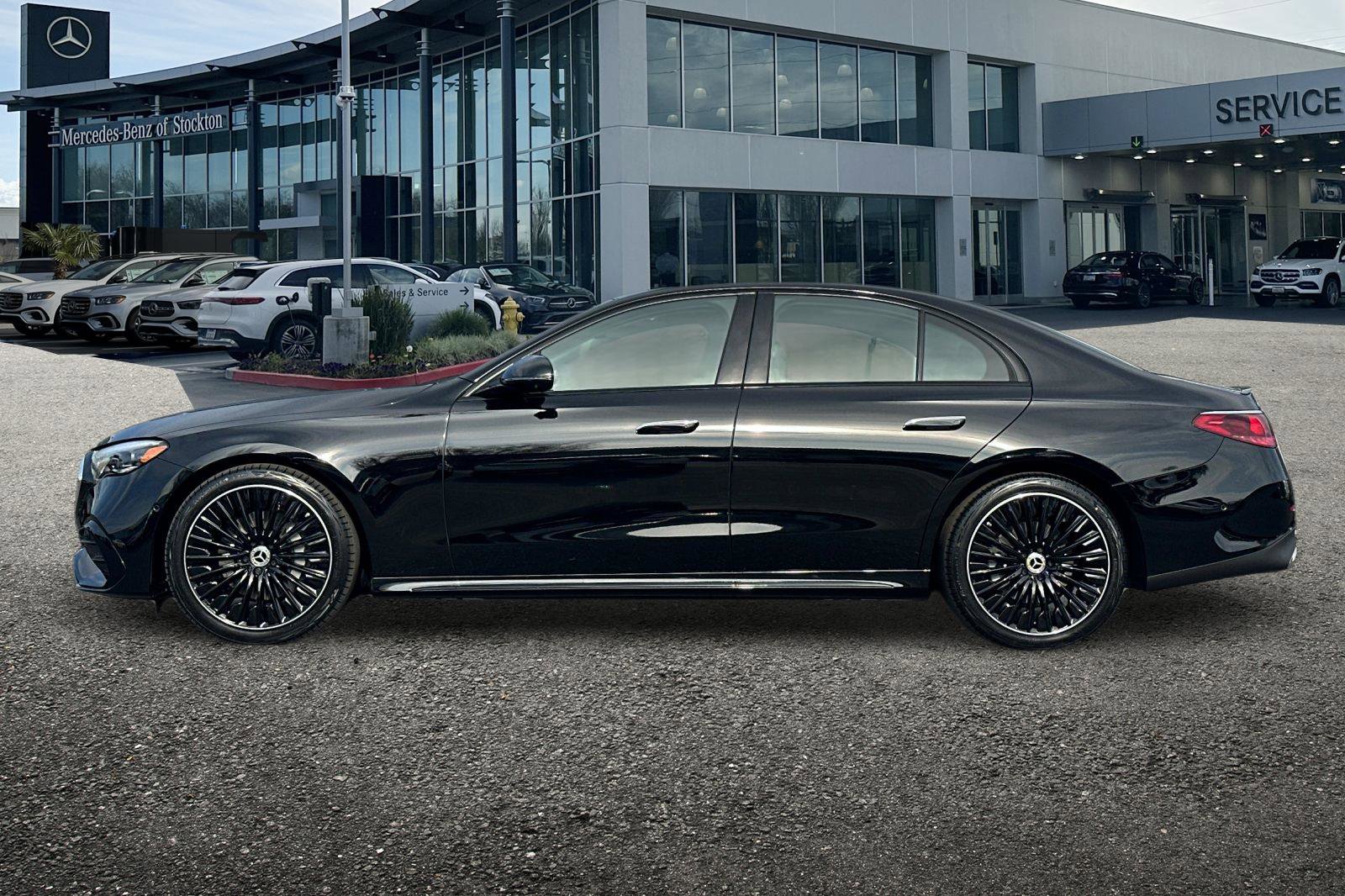 New 2026 Mercedes-Benz E 350 4MATIC Sedan image 7