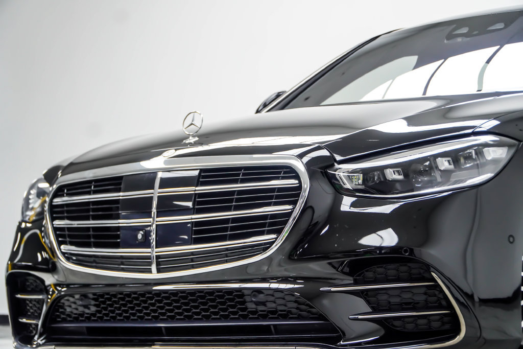 Used 2023 Mercedes-Benz S 500 4MATIC w/ AMG Line image 2