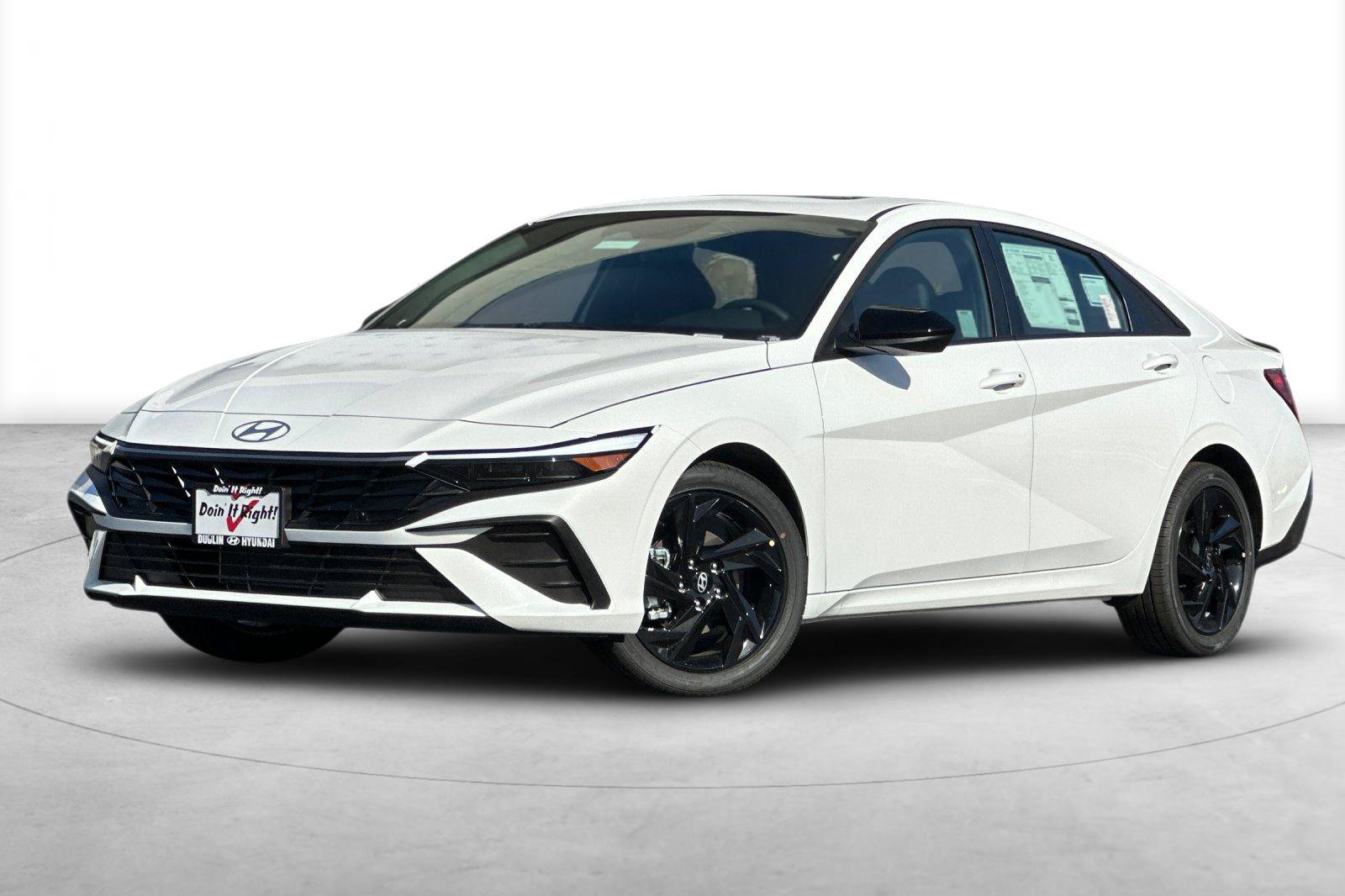 New 2026 Hyundai Elantra SEL Sport FWD image 2