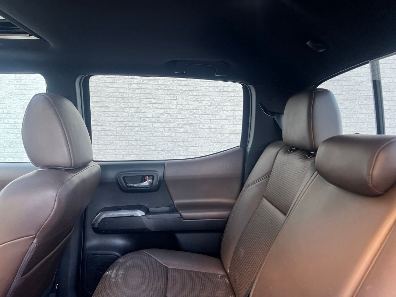 Used 2022 Toyota Tacoma Limited RWD image 17