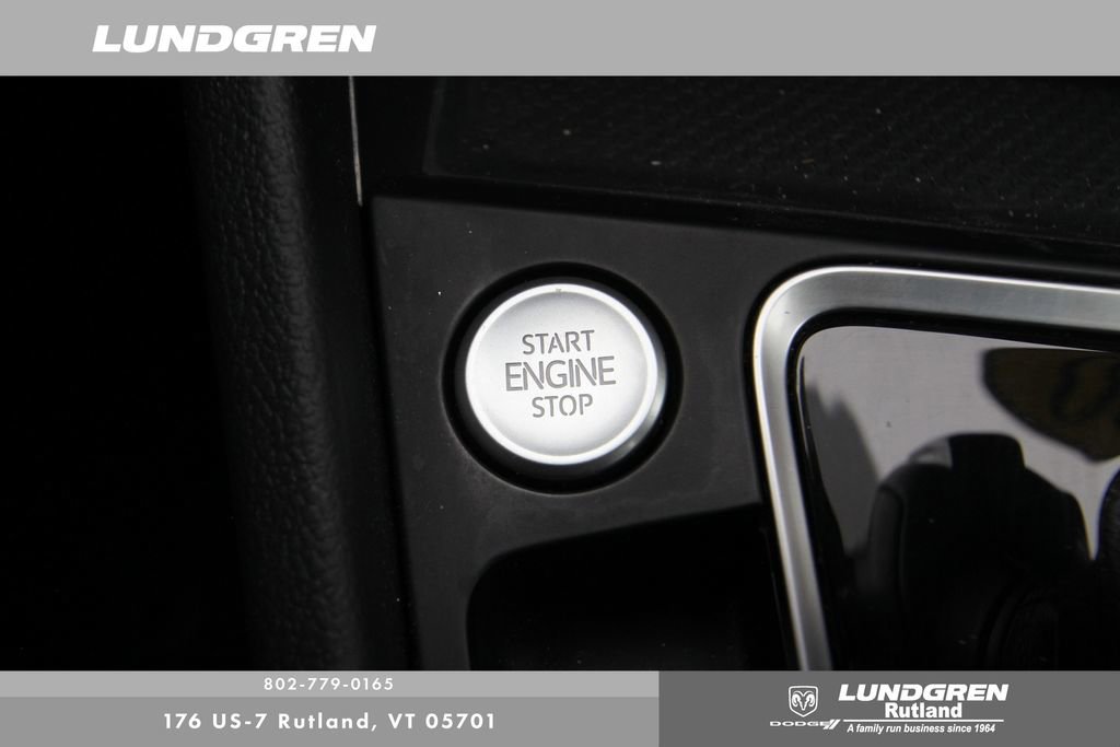 Used 2020 Volkswagen Jetta SEL Premium image 30