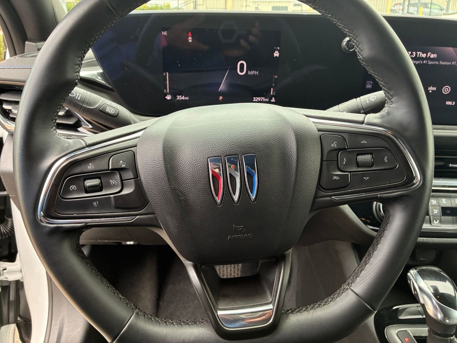 Used 2025 Buick Envista Sport Touring image 27