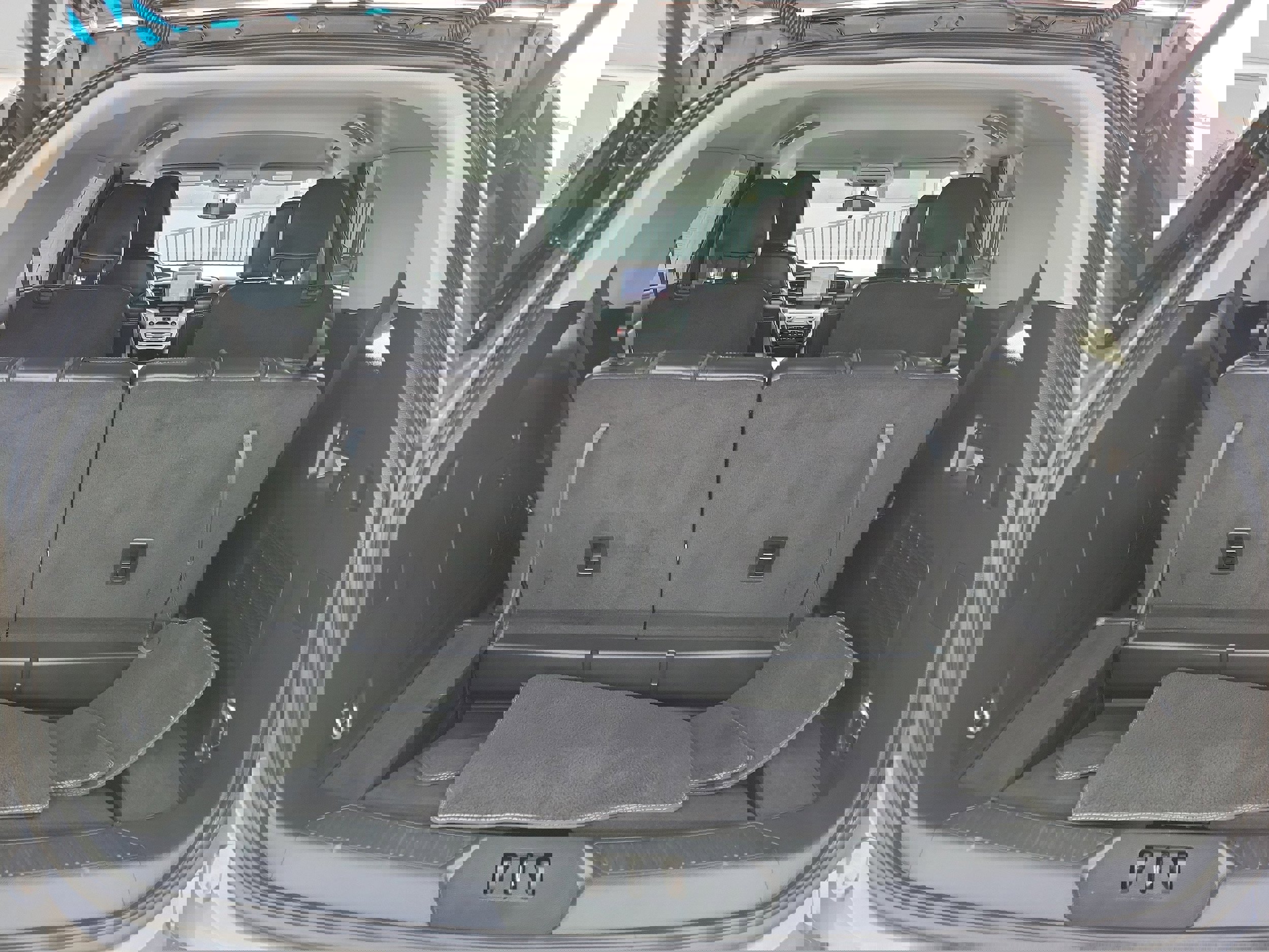 Used 2023 Ford Explorer XLT w/ Equipment Group 202A image 8