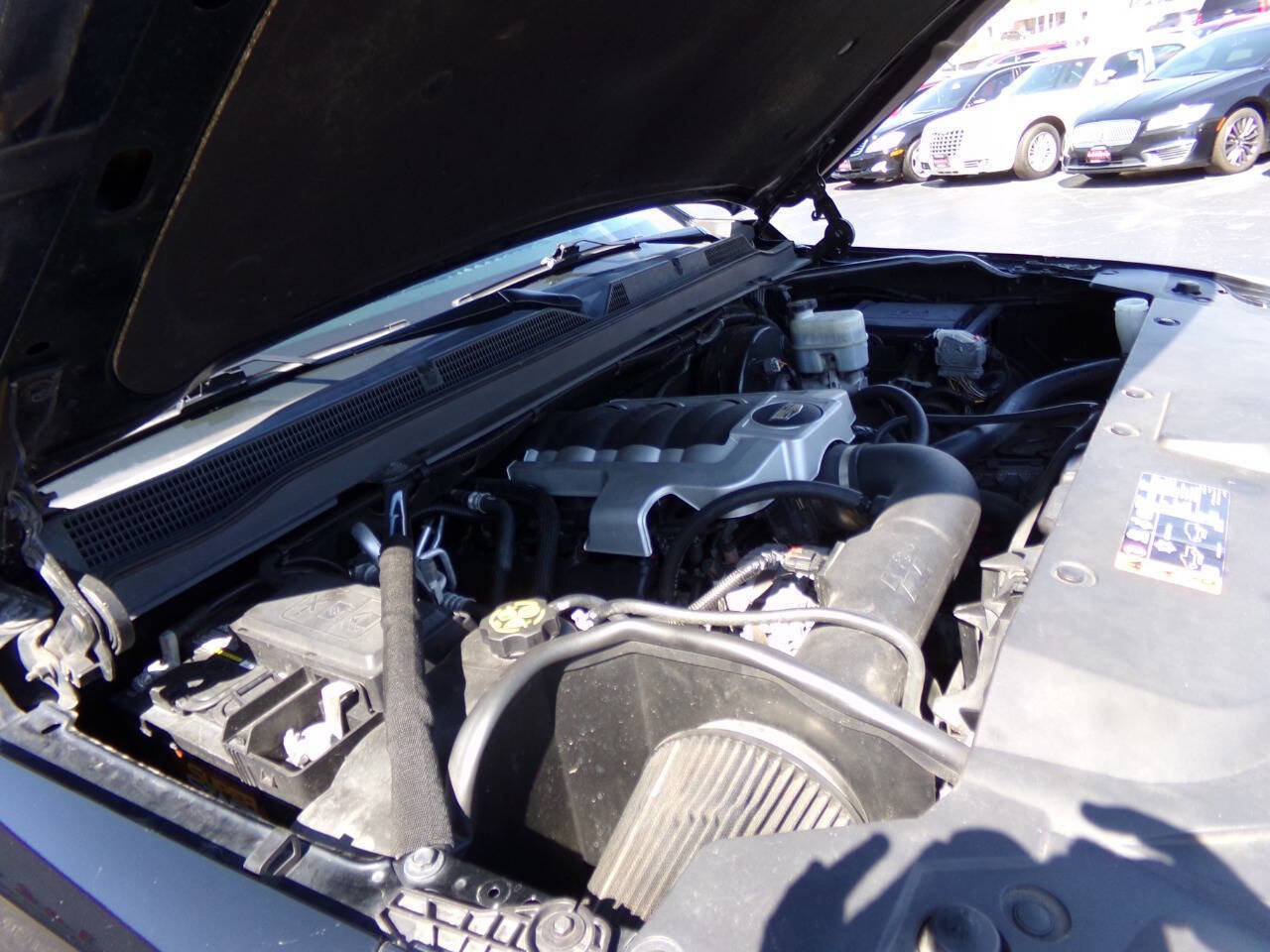 Used 2019 Cadillac Escalade Luxury image 38