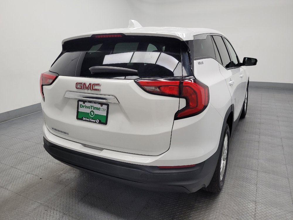 Used 2020 GMC Terrain SLE w/ LPO, Floor Liner Package FWD image 7
