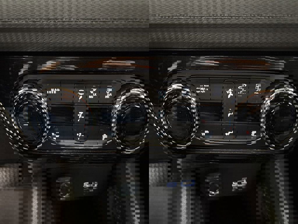 New 2026 Chevrolet TrailBlazer LT w/ Convenience Package image 24