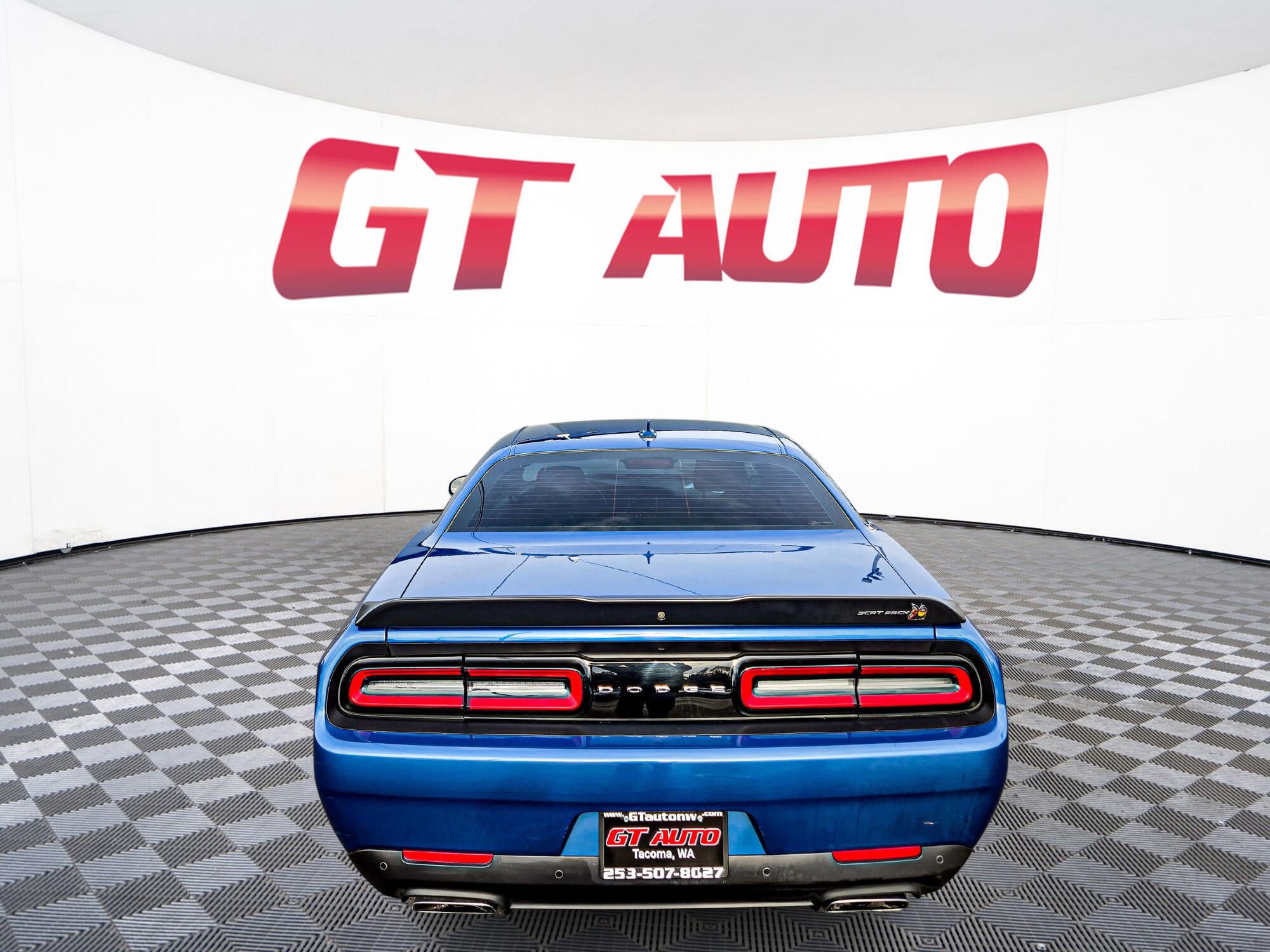 Used 2021 Dodge Challenger R/T Scat Pack RWD image 6