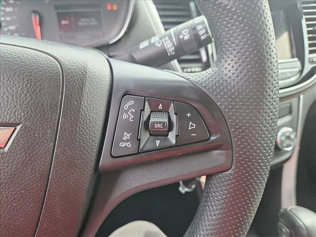 Used 2018 Chevrolet Trax LS image 19