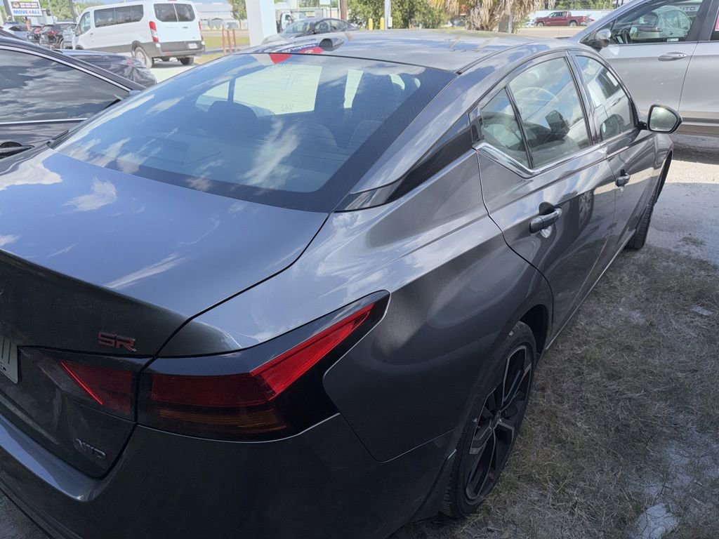 Used 2025 Nissan Altima 2.5 SR AWD/4WD image 8