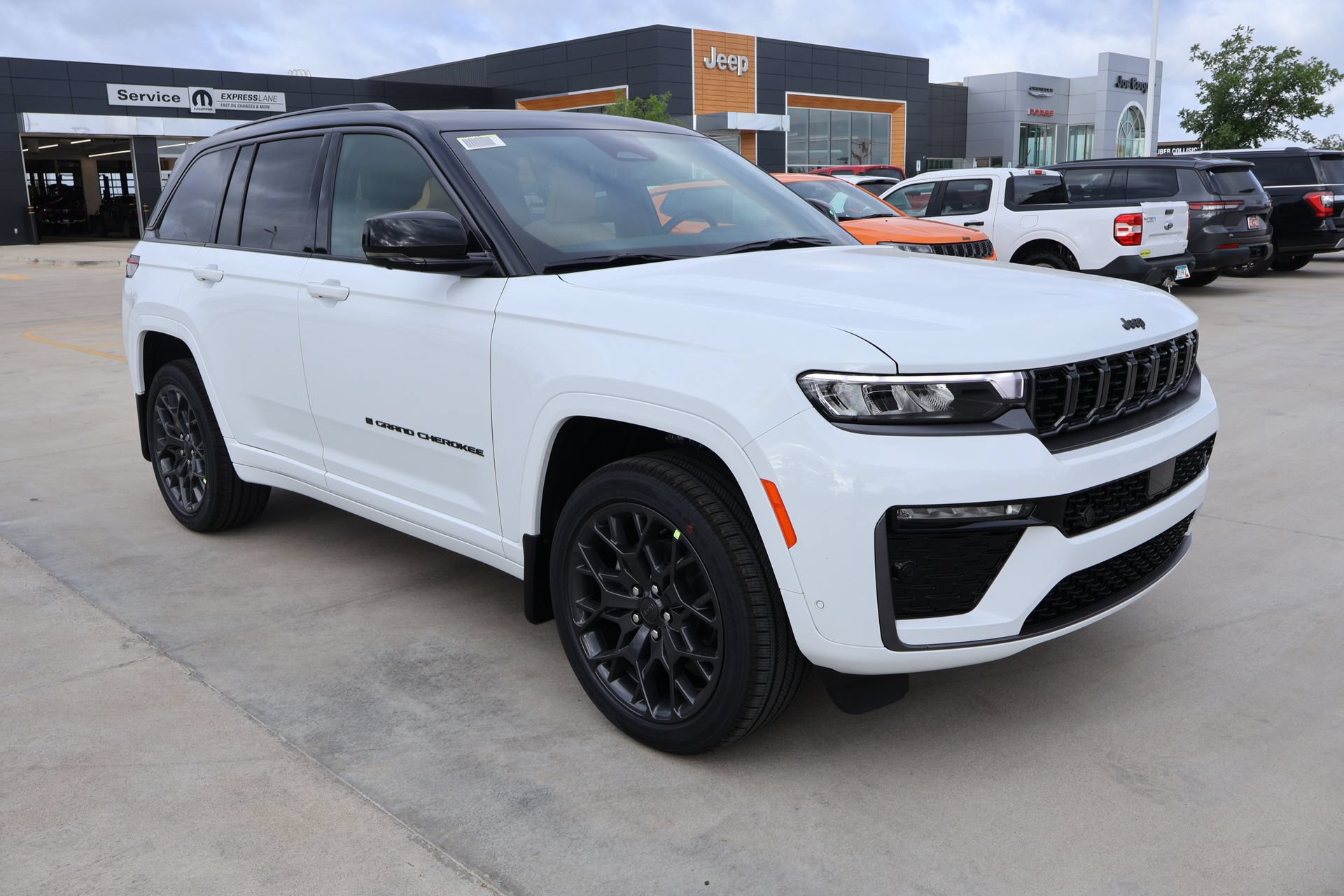 New 2026 Jeep Grand Cherokee Summit