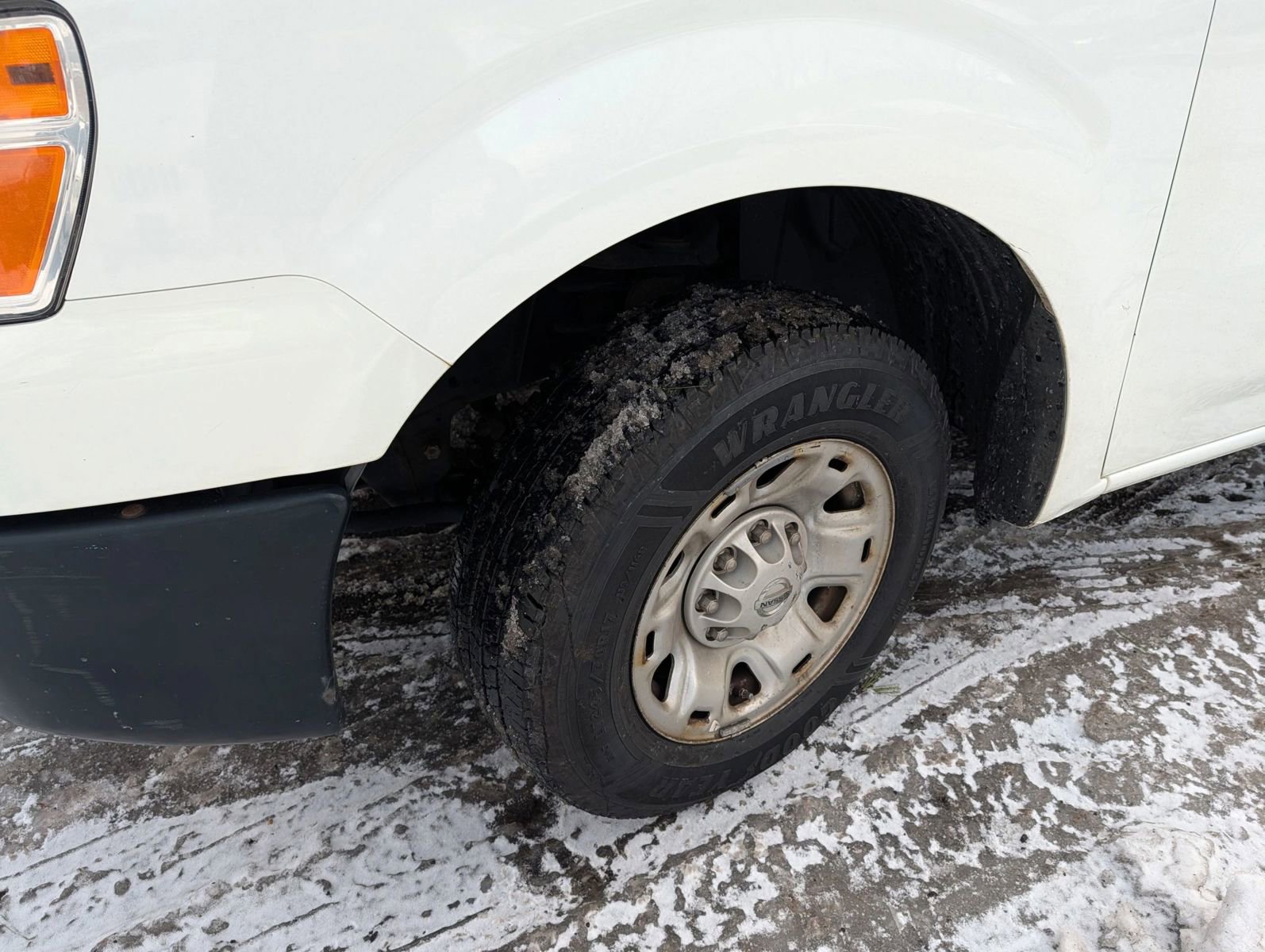 Used 2020 Nissan NV 2500 SV image 34