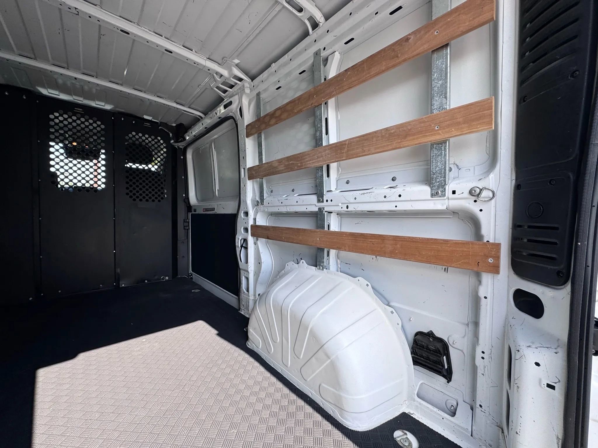 Used 2023 RAM ProMaster 2500 image 21