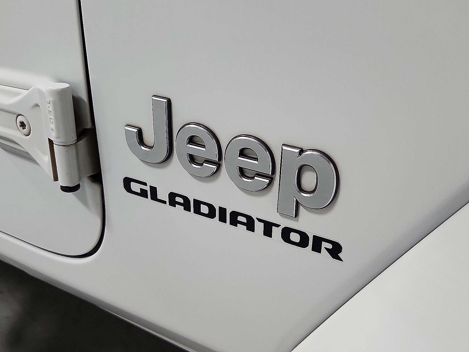 Used 2020 Jeep Gladiator Overland AWD/4WD image 8