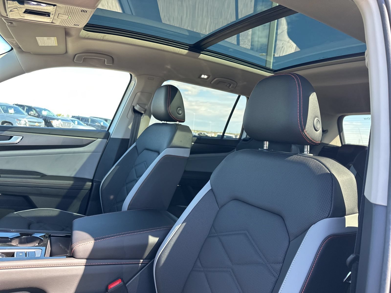 New 2026 Volkswagen Atlas Peak Edition AWD/4WD image 12