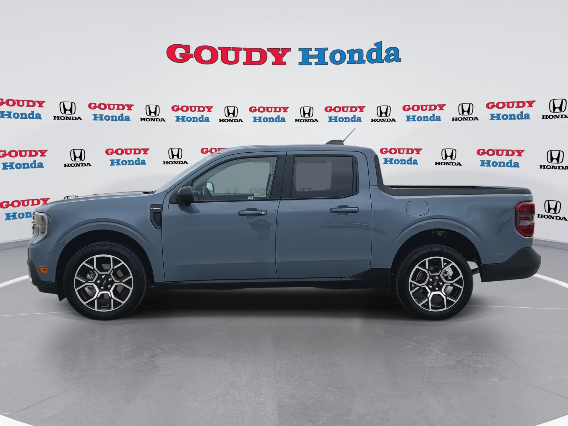 Used 2025 Ford Maverick Lariat AWD/4WD image 5