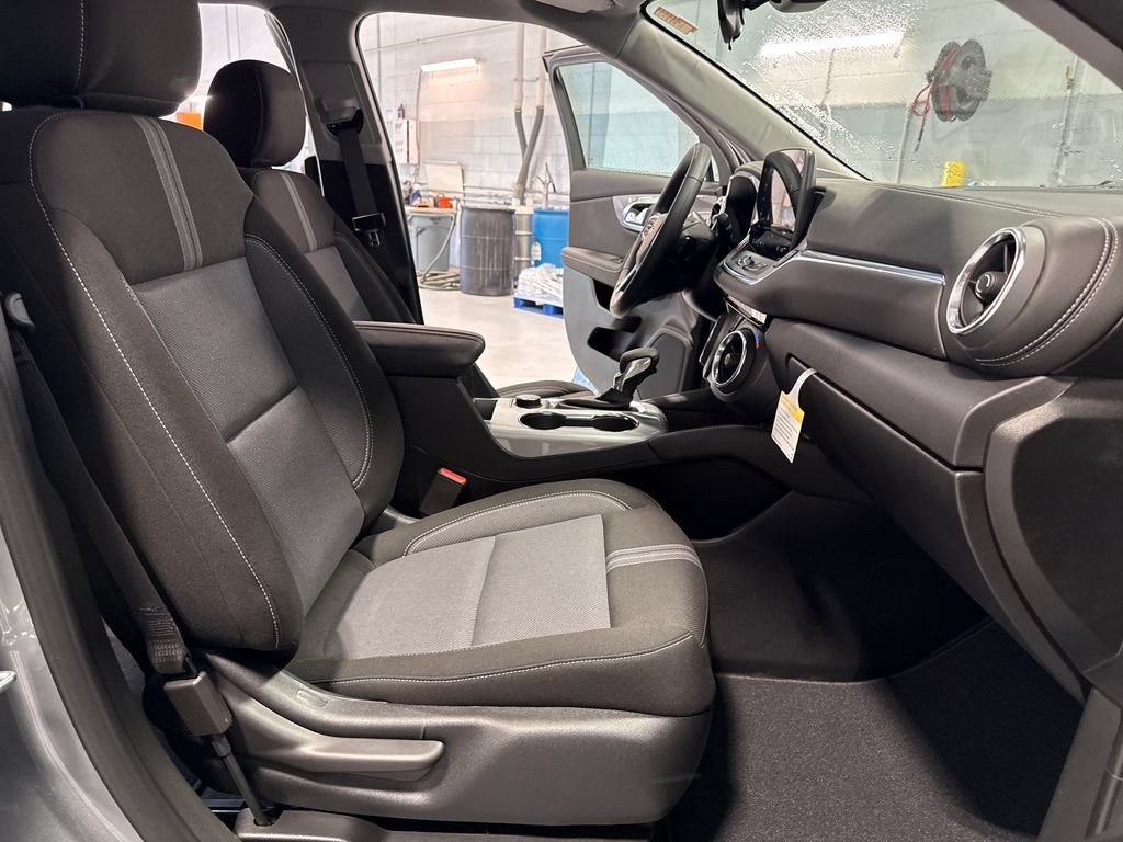 New 2026 Chevrolet Blazer LT FWD image 30