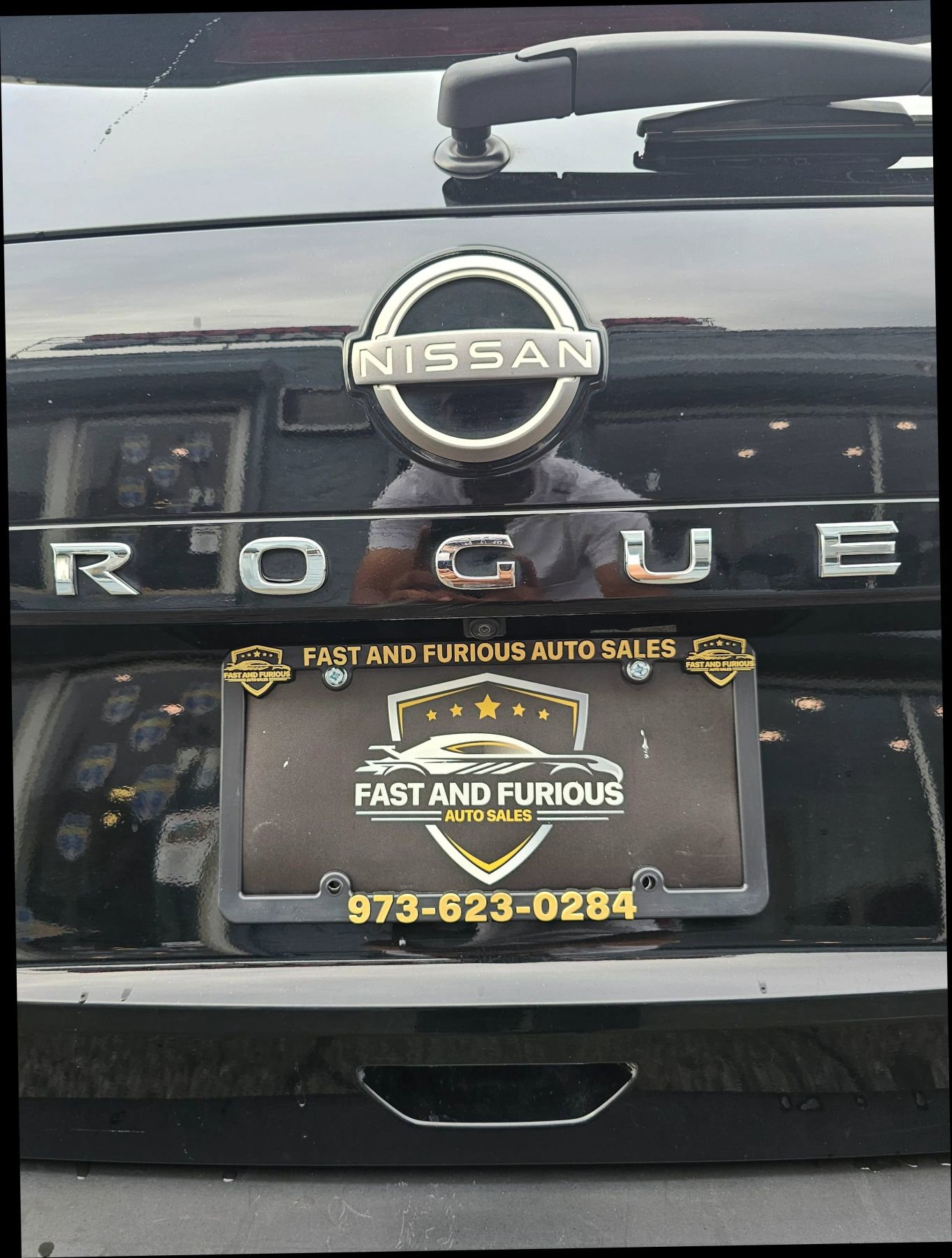 Used 2023 Nissan Rogue SV image 30