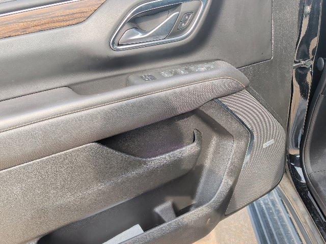 Used 2023 Chevrolet Suburban Premier AWD/4WD image 18