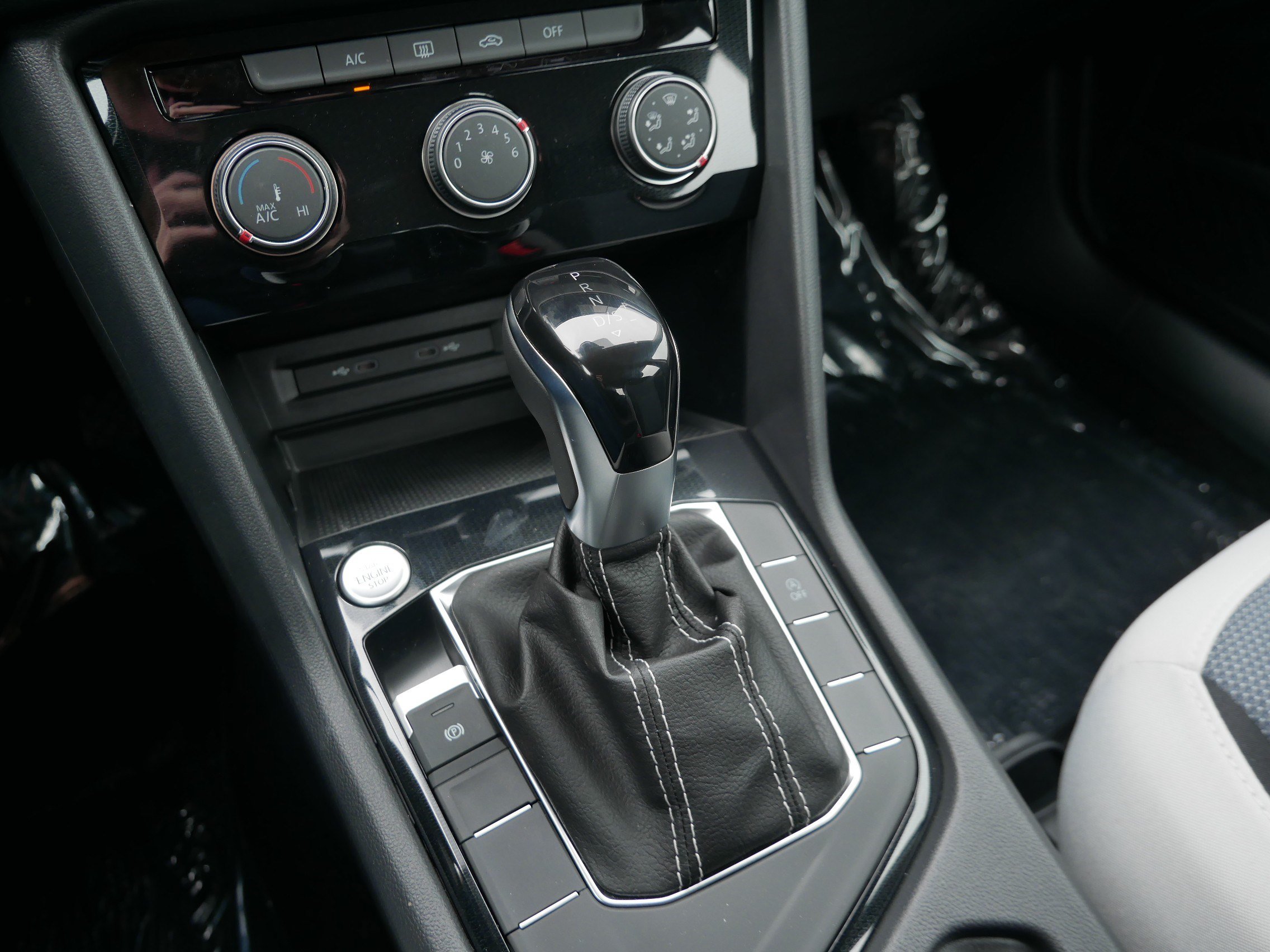 New 2026 Volkswagen Taos S FWD image 9