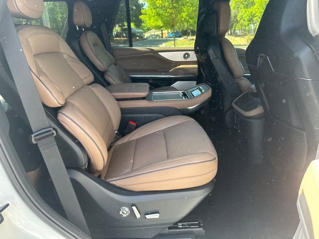 New 2026 Lincoln Navigator Black Label AWD/4WD image 18