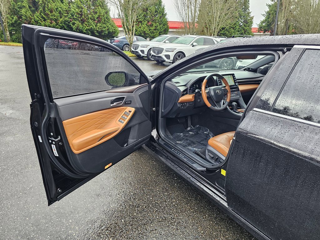 Used 2019 Toyota Avalon Limited w/ Preferred Accessory Package image 20