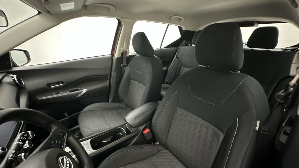 Certified 2024 Nissan Kicks SV FWD image 9
