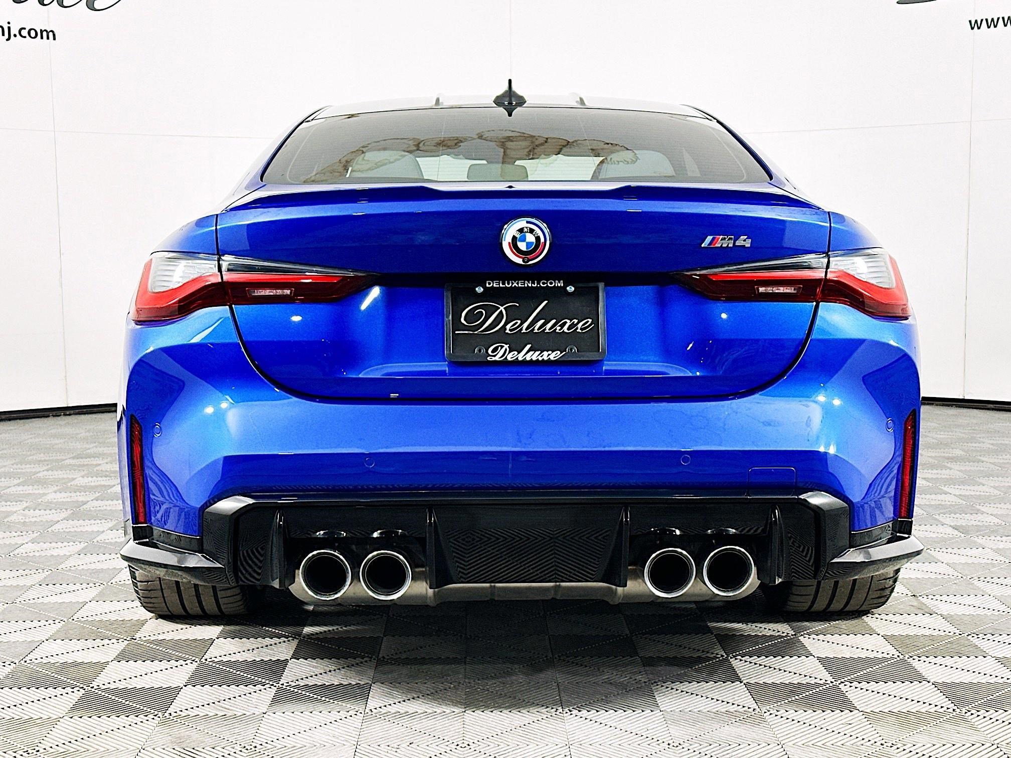 Used 2023 BMW M4 Coupe w/ Executive Package image 5