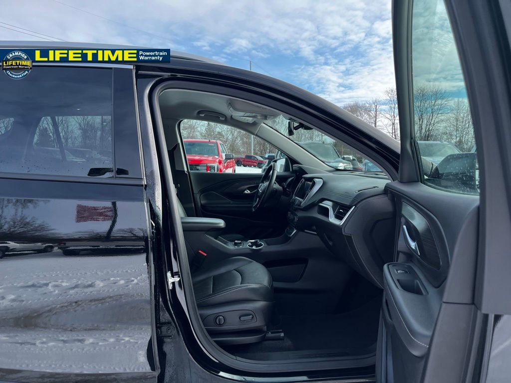 Used 2024 GMC Terrain SLT image 38