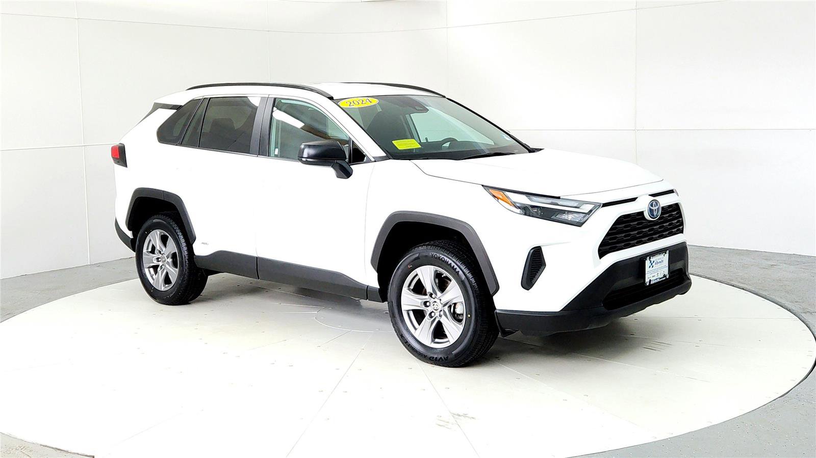 Certified 2024 Toyota RAV4 LE AWD/4WD image 7