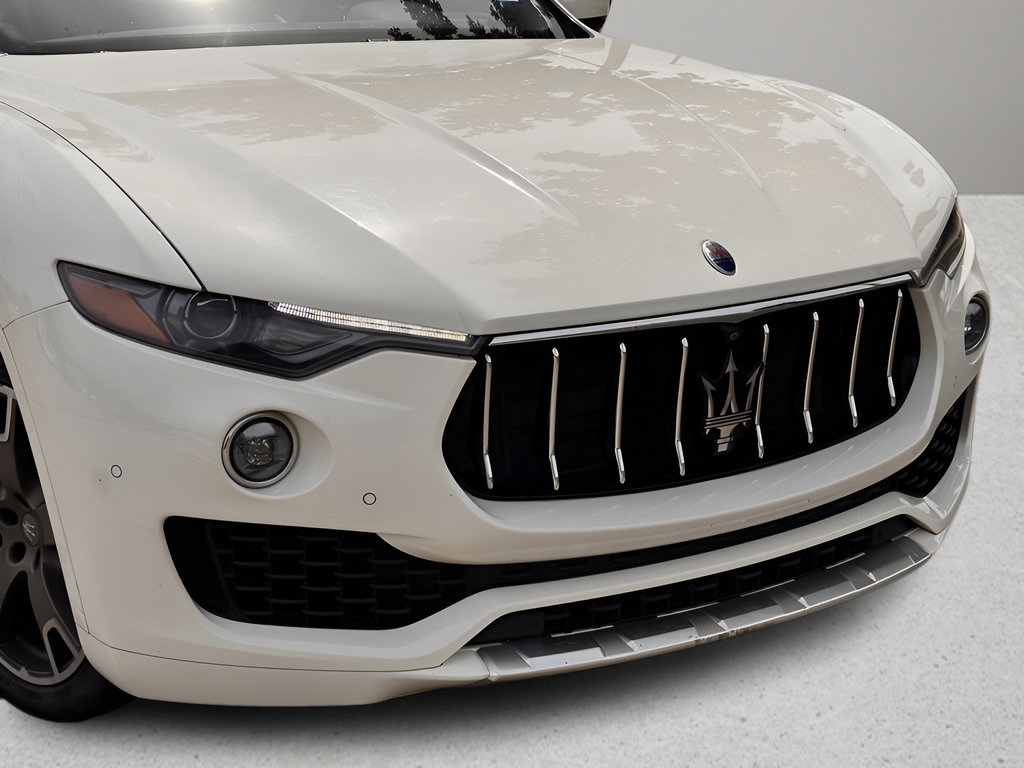 Used 2017 Maserati Levante S AWD/4WD image 26
