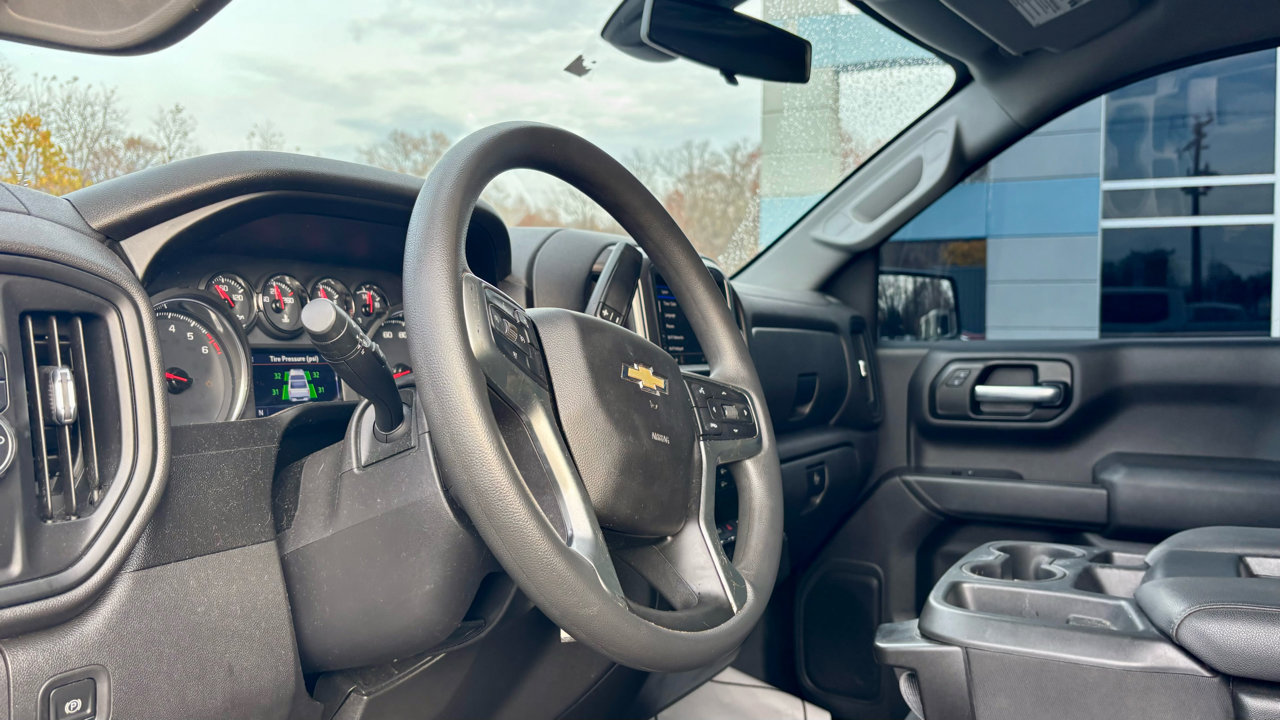 Used 2021 Chevrolet Silverado 1500 Custom w/ Safety Confidence Package image 20