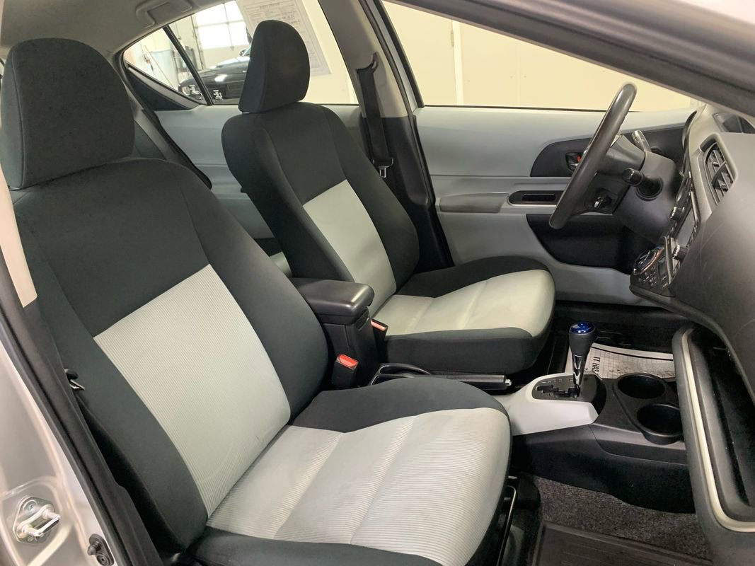 Used 2014 Toyota Prius C Three image 25