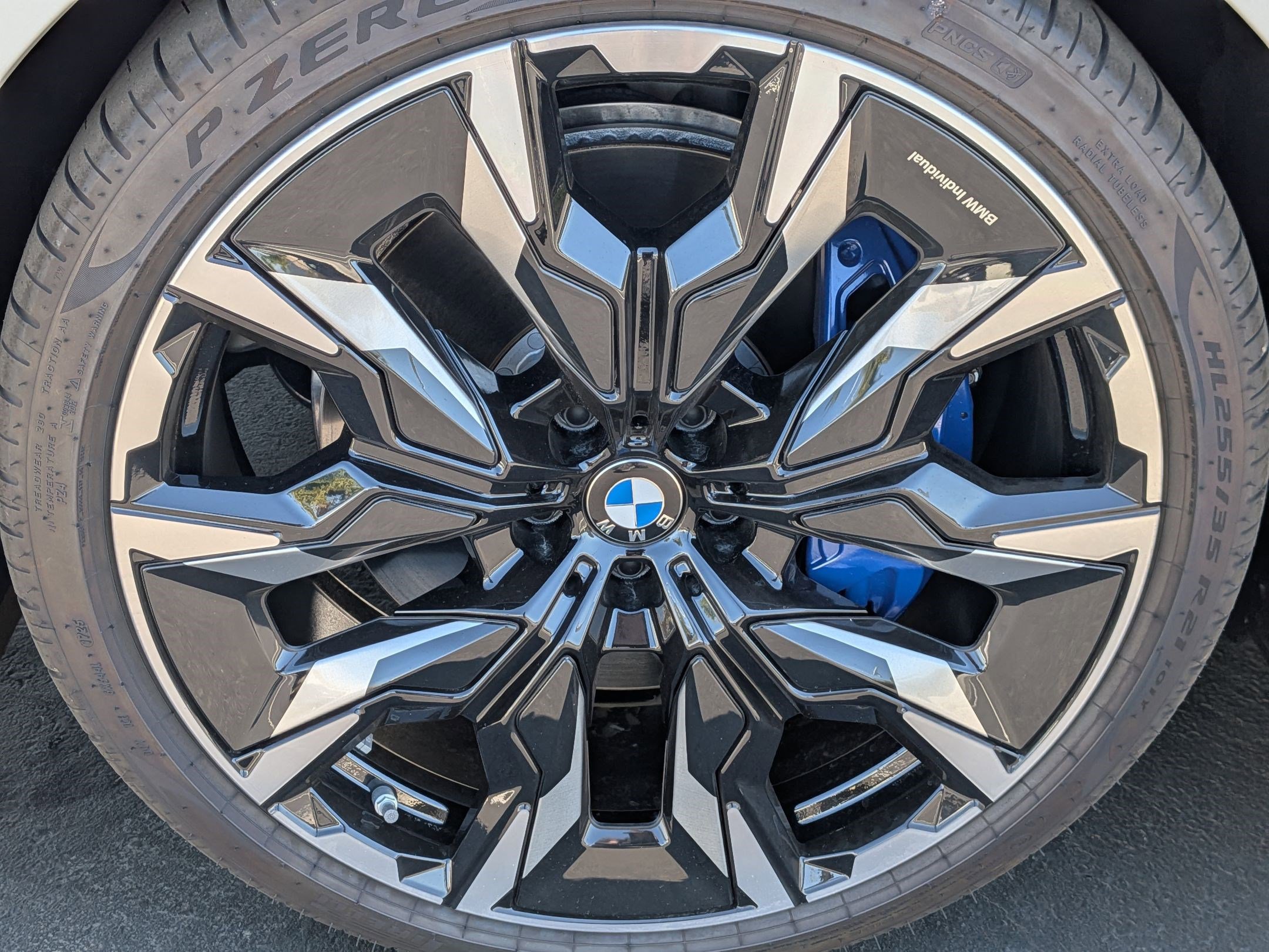 Used 2026 BMW i5 eDrive40 w/ M Sport Package image 13