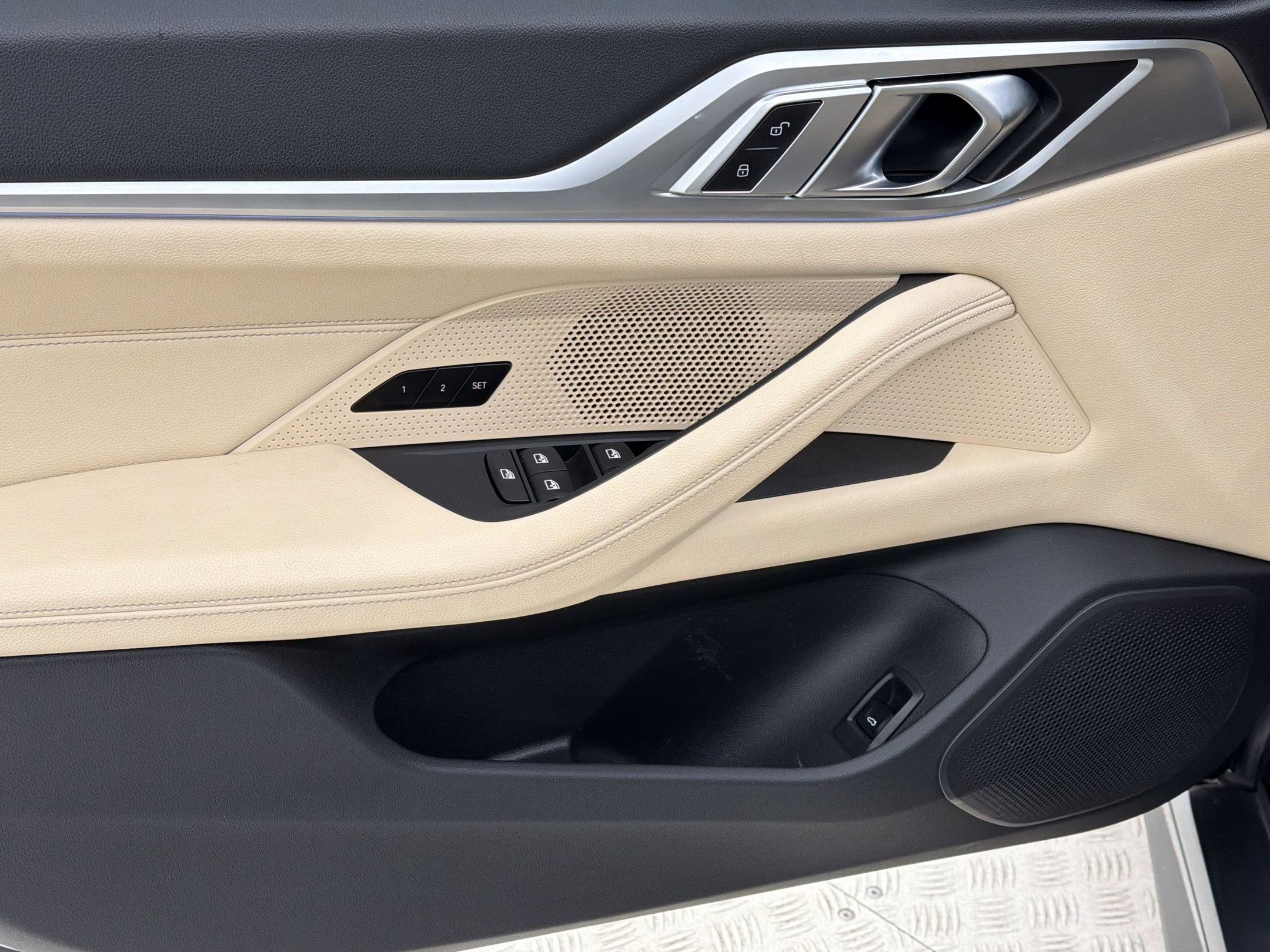 Used 2023 BMW i4 eDrive35 w/ Premium Package image 13