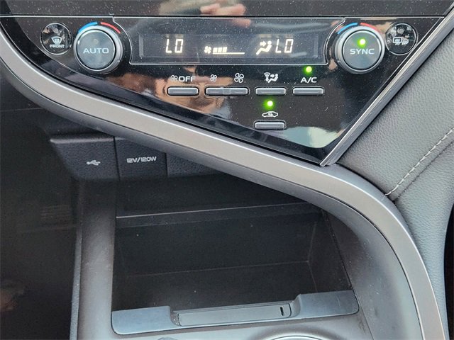 Used 2024 Toyota Camry SE image 18