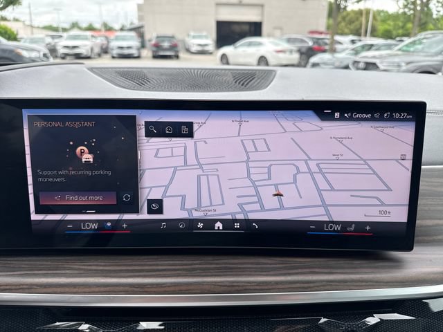 Used 2024 BMW X7 xDrive40i w/ Premium Package AWD/4WD image 21