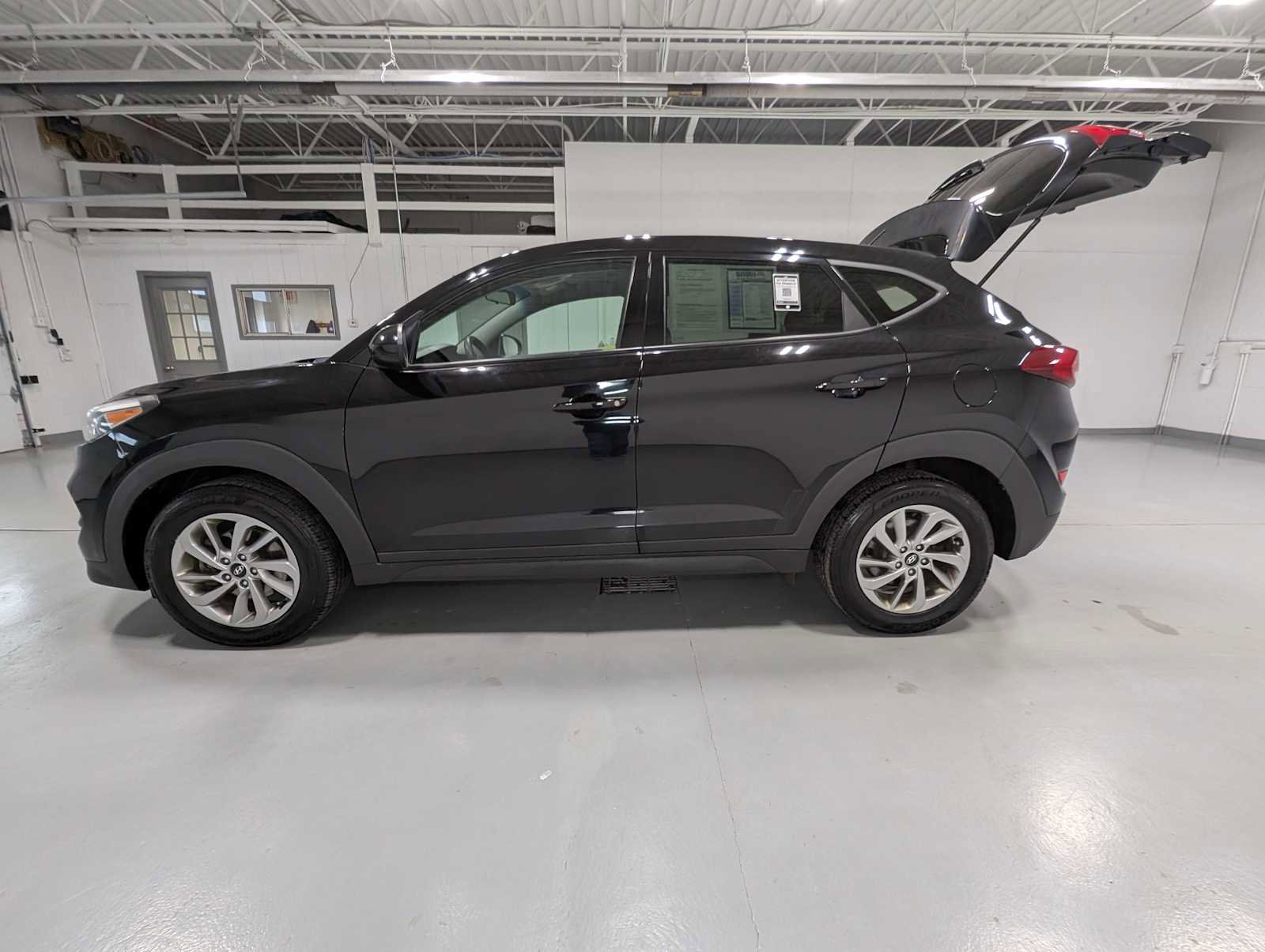 Used 2018 Hyundai Tucson SE AWD/4WD image 12