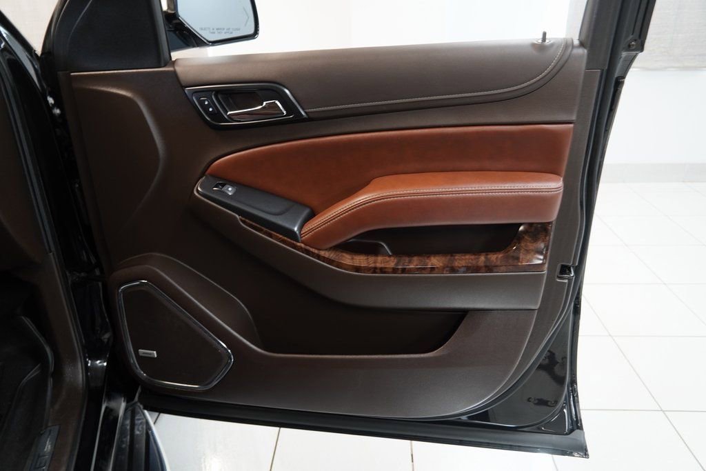 Used 2020 Chevrolet Suburban Premier image 38