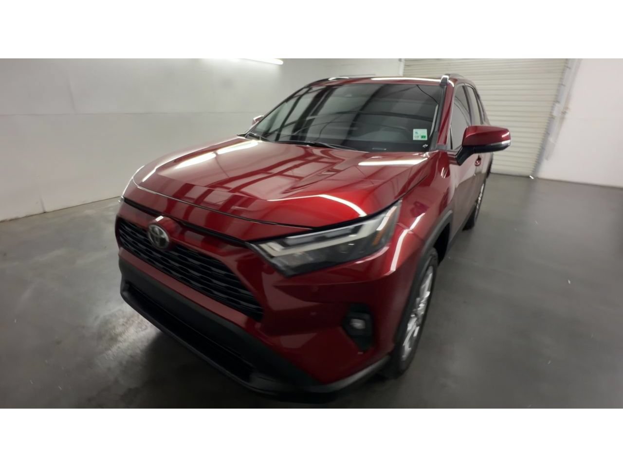 Used 2025 Toyota RAV4 XLE Premium FWD image 4