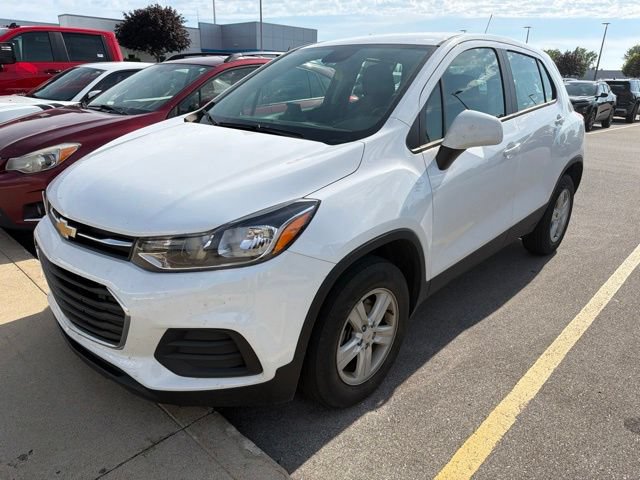 Used 2021 Chevrolet Trax LS AWD/4WD image 1