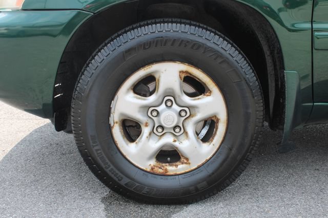 Used 2001 Toyota Highlander 2WD w/ Quick-Order Pkg image 28