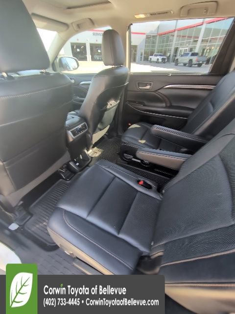 Used 2015 Toyota Highlander Limited AWD/4WD image 15