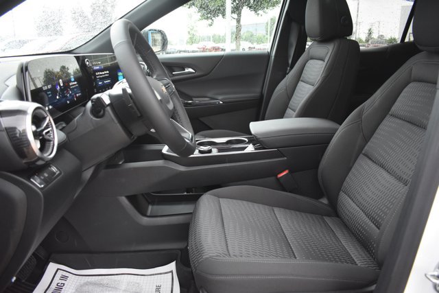 New 2026 Chevrolet Equinox LT w/ Safety and Technology Package FWD image 13