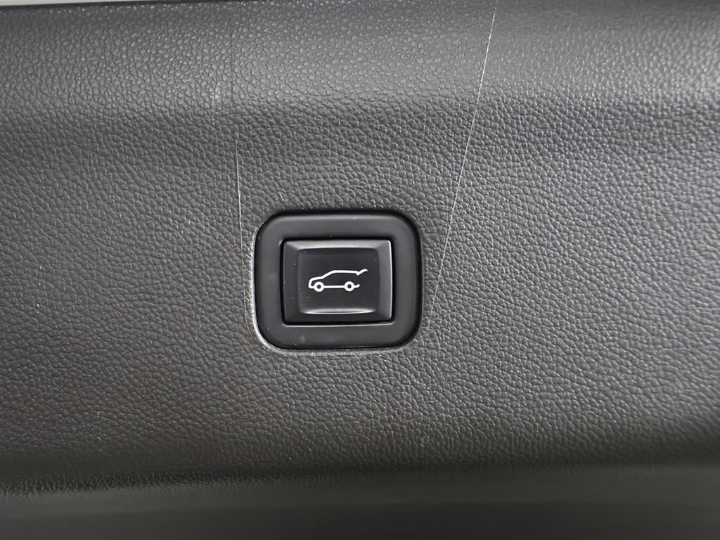 Used 2023 Buick Enclave Essence w/ Experience Buick Package AWD/4WD image 58