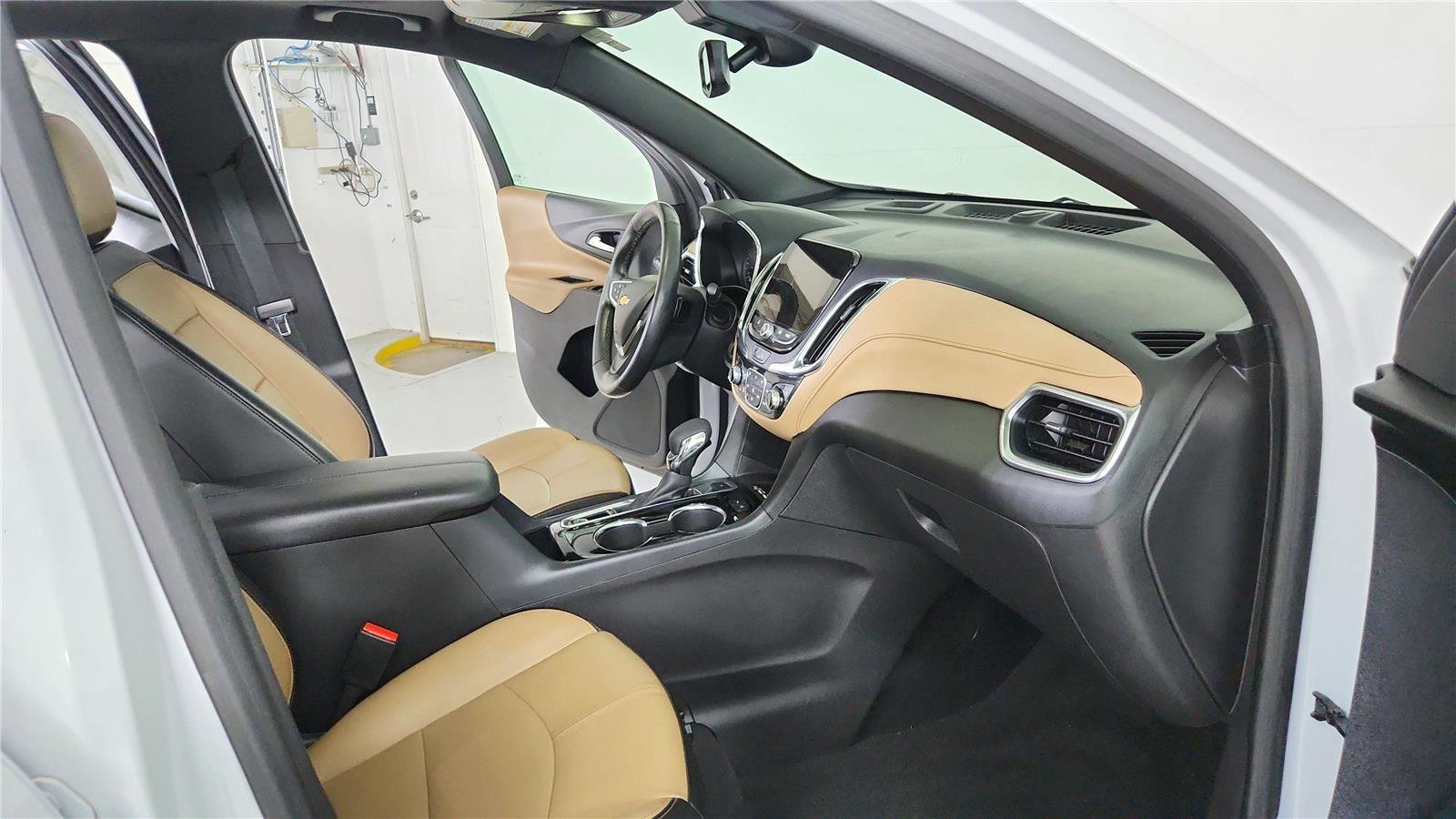 Used 2024 Chevrolet Equinox Premier AWD/4WD image 20