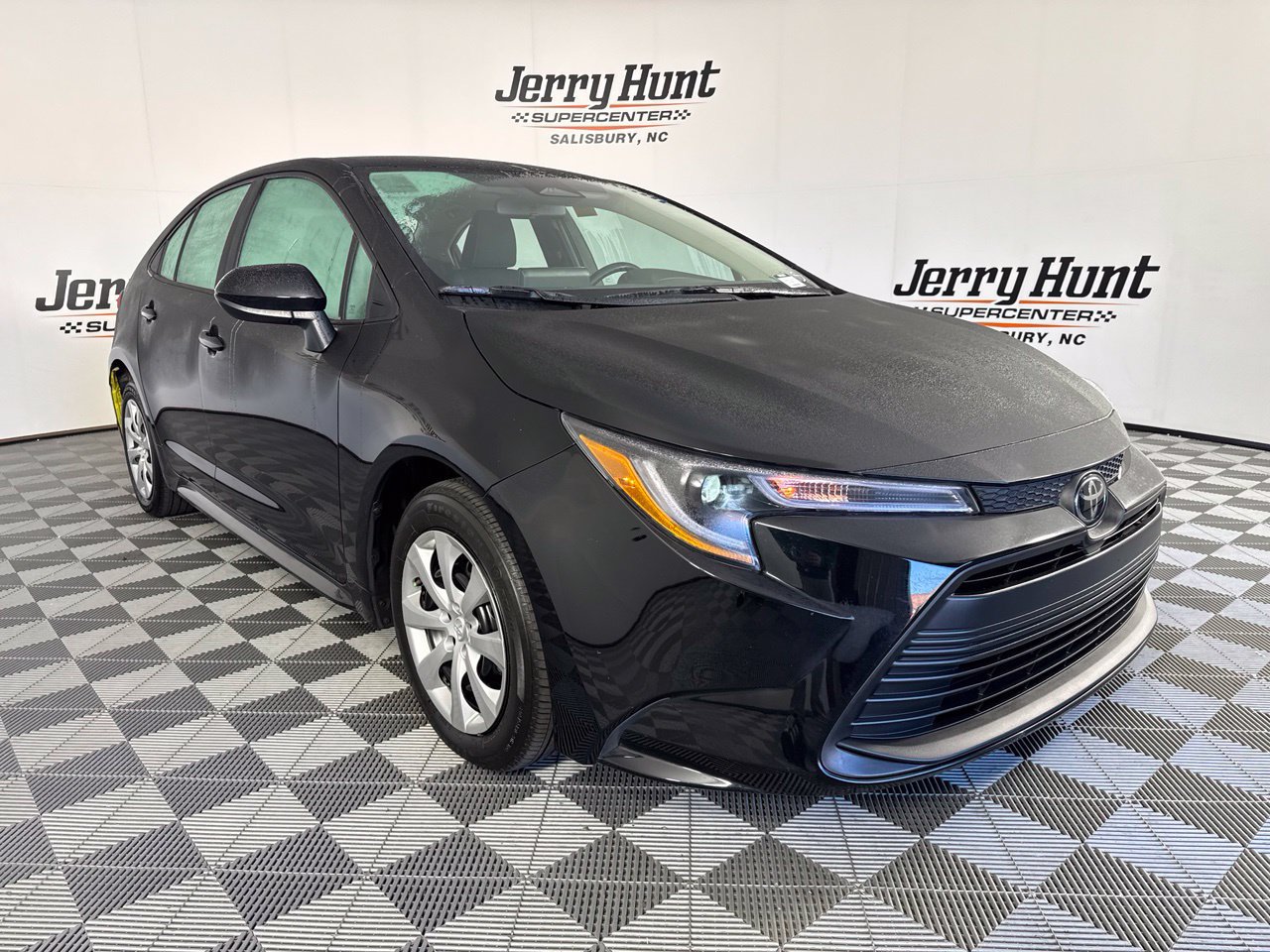 Used 2026 Toyota Corolla LE FWD image 6
