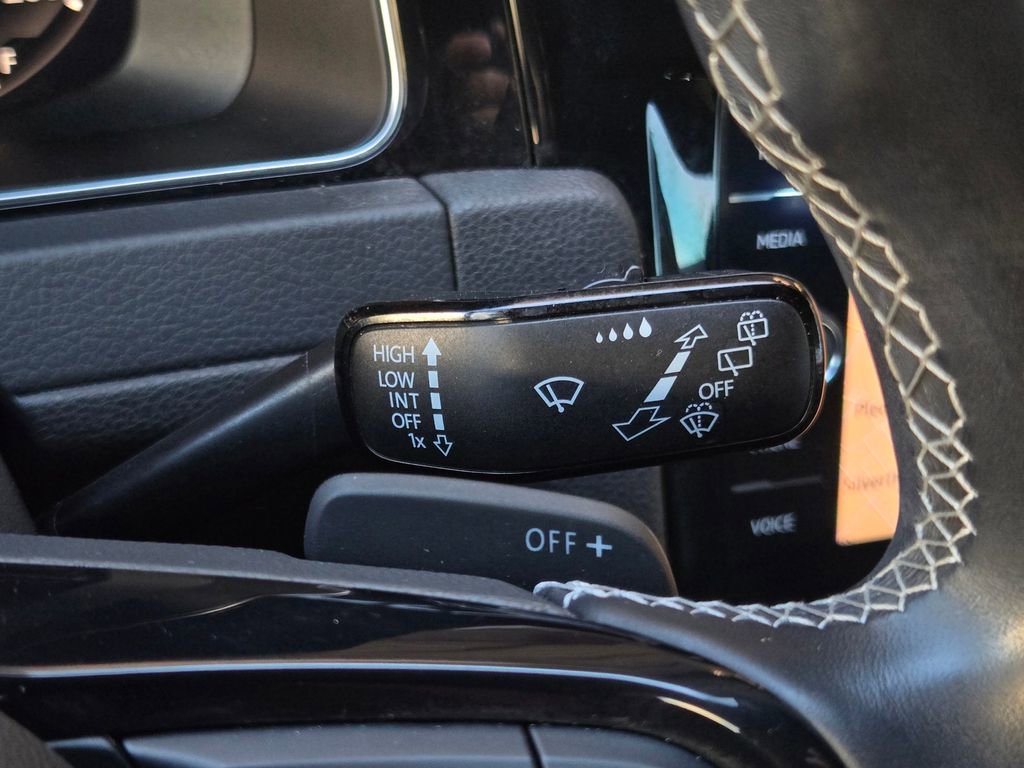 Used 2019 Volkswagen Golf R 4-Door image 25